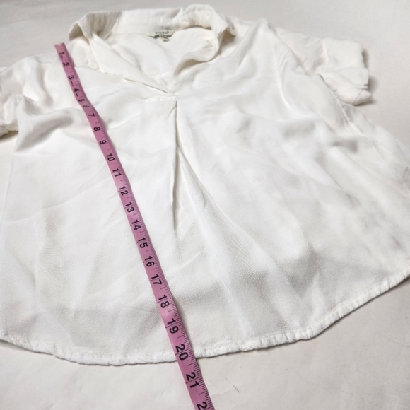 SIM & Sam Women's Size Small White Blouse Button Back - Picture 2 of 7